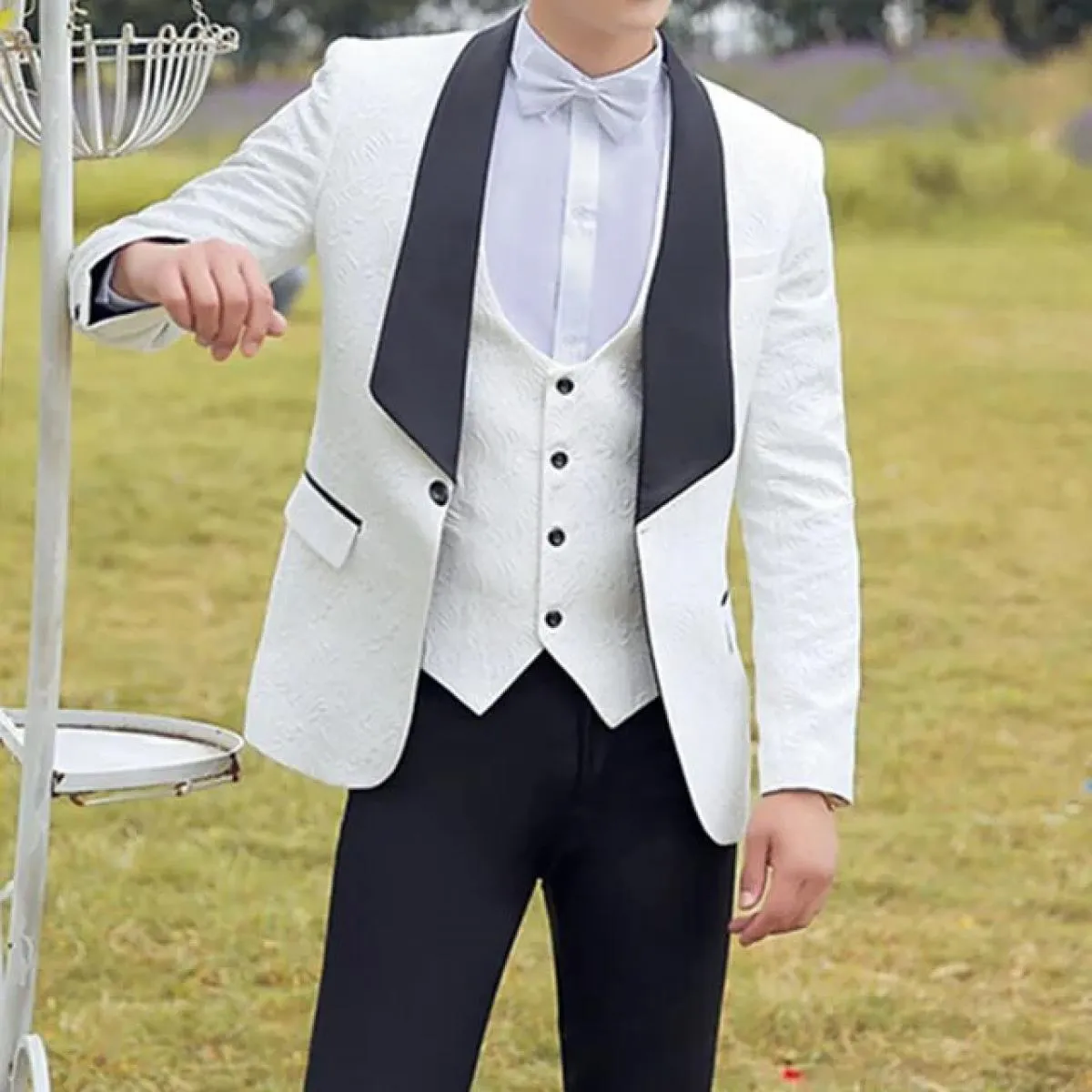 2023 Abiti da uomo d'affari casual da sposa Cappotto Gilet Pantaloni / Maschio Grande colletto nero Modello scuro Blazer Giacca