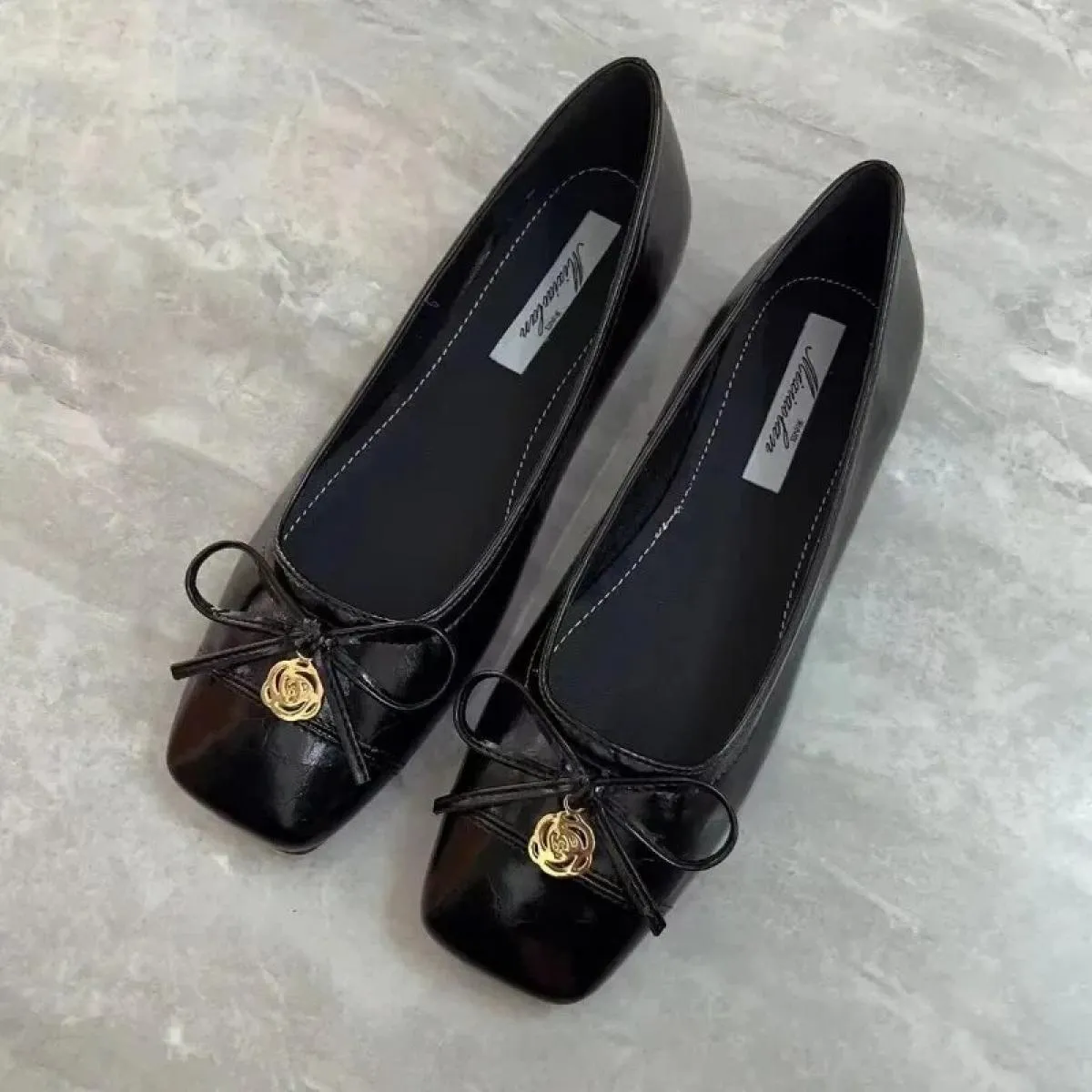 Scarpe basse da donna scarpe eleganti con fiocco primaverile 2024 nuovi sandali da passeggio per feste da donna firmati scarpe d